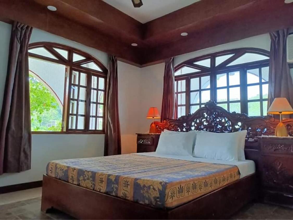 Blue Crystal Beach Resort Puerto Galera Esterno foto