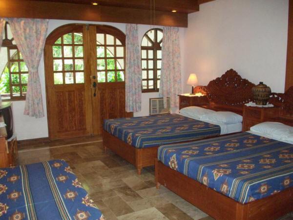 Blue Crystal Beach Resort Puerto Galera Esterno foto