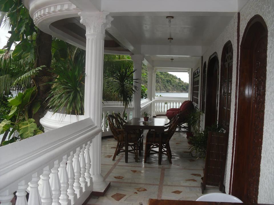 Blue Crystal Beach Resort Puerto Galera Esterno foto